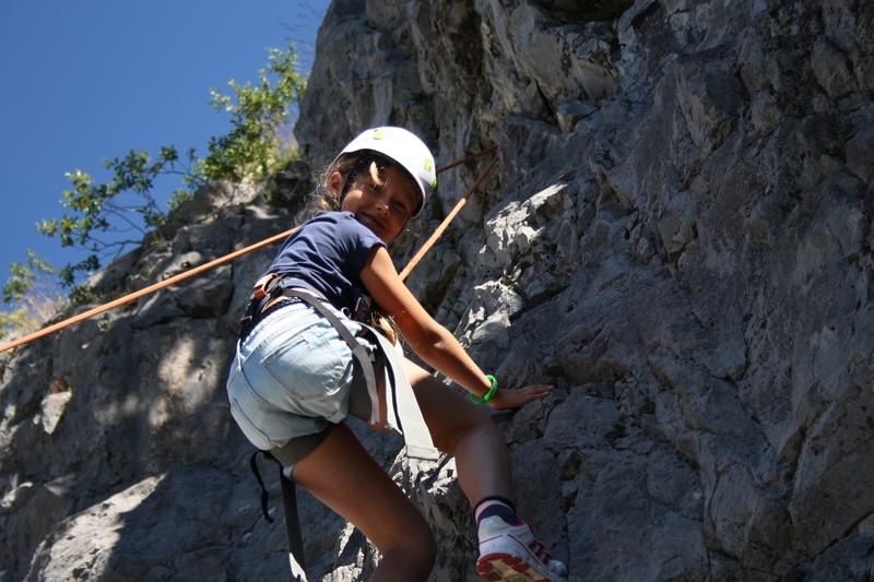 Village Camps International Summer Camp Leysin, Switzerland 2026-08-15 https://www.villagecamps.com/journals_admin/images/707-9-green climb (34).jpg